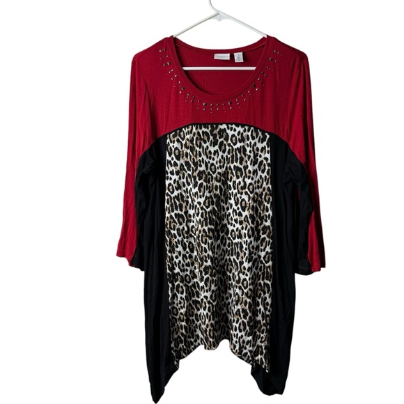 Chicos Weekends Red Animal Print Sharkbite Tunic Blouse 1 - Picture 1 of 6